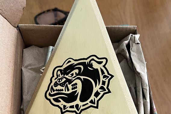 Flèche chien personnalisée © A. Gévaudan